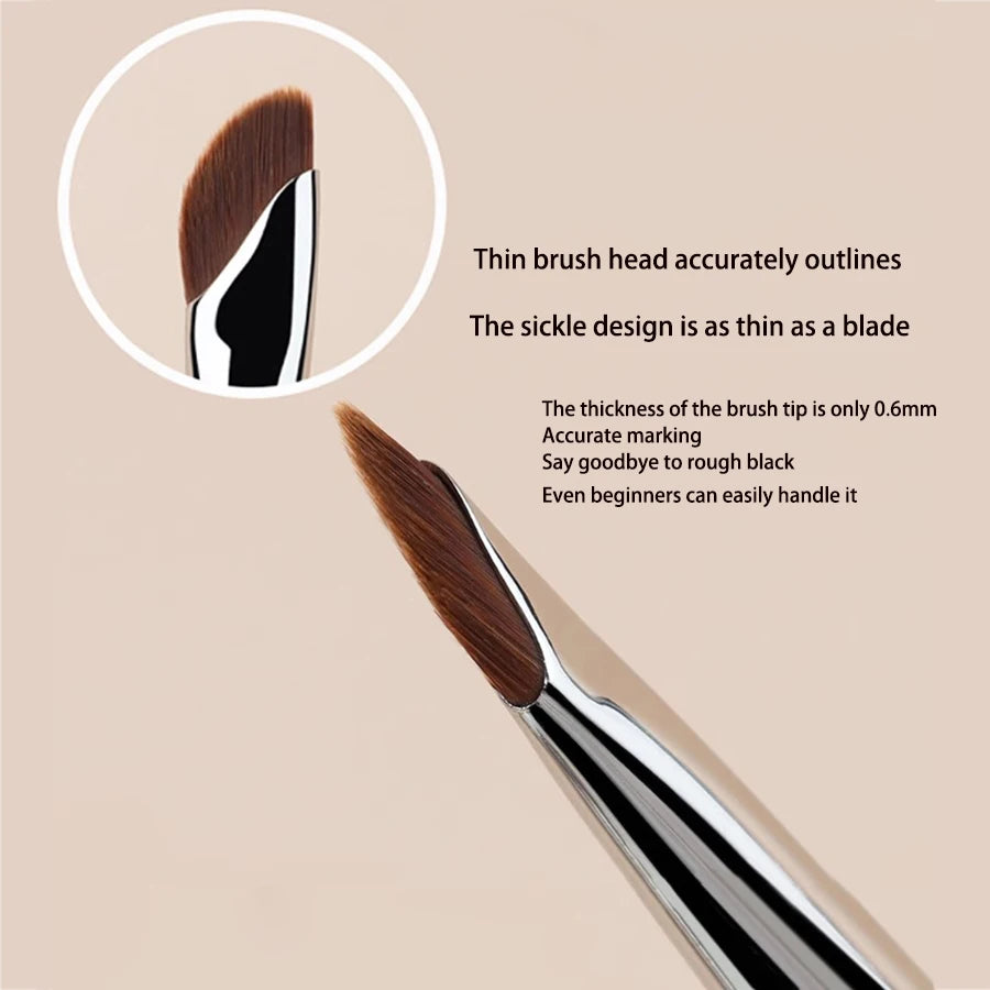 Pinceau Eyeliner Faucille MAANGE – Trait Précis & Regard Intense