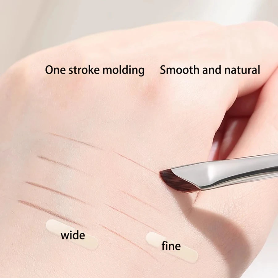 Pinceau Eyeliner Faucille MAANGE – Trait Précis & Regard Intense